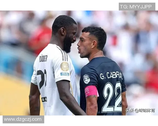 世界足坛最艰苦奋斗的球星是谁他如何凭借坚持走向成功